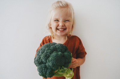 Vitaminas essenciais para o desenvolvimento infantil: o que não pode faltar na alimentação das crianças?