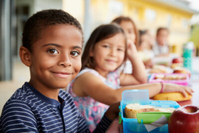 Imunidade infantil: como fortalecer as defesas naturais das crianças com alimentação e cuidados simples