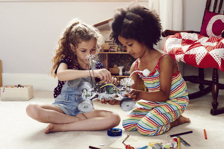 Banner da matéria Brinquedos para crianças de 9 anos: 10 sugestões educativas e divertidas para essa fase