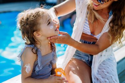 Crianças e adolescentes precisam suplementar vitamina D? Entenda a importância do nutriente