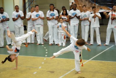 Capoeira para crianças: 5 motivos para colocar seu filho nessa roda de desenvolvimento