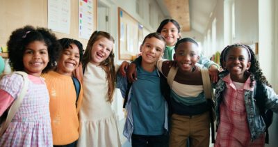 Como ajudar a criança a fazer amigos na escola?