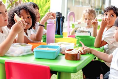 Melhores acessórios para lancheira infantil: o que não pode faltar